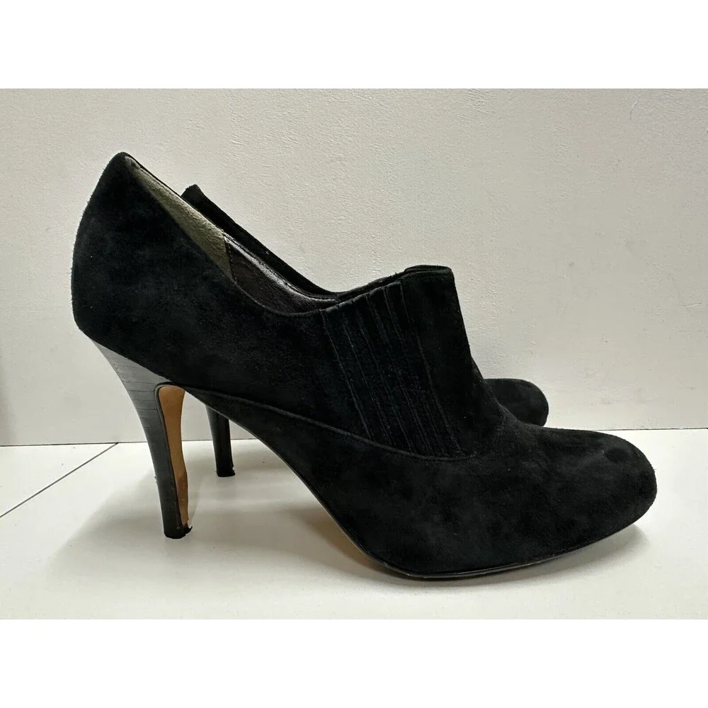 Cole Haan women size 11B black  suede  high heel low cut booties